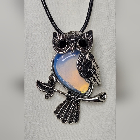 Whimsical Silver Owl Necklace with Intricate Details - Picture 1 of 3